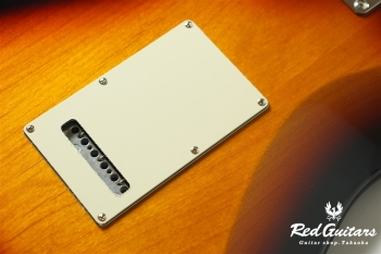  Made in Japan Hybrid II Stratocaster - 3-Color Sunburst